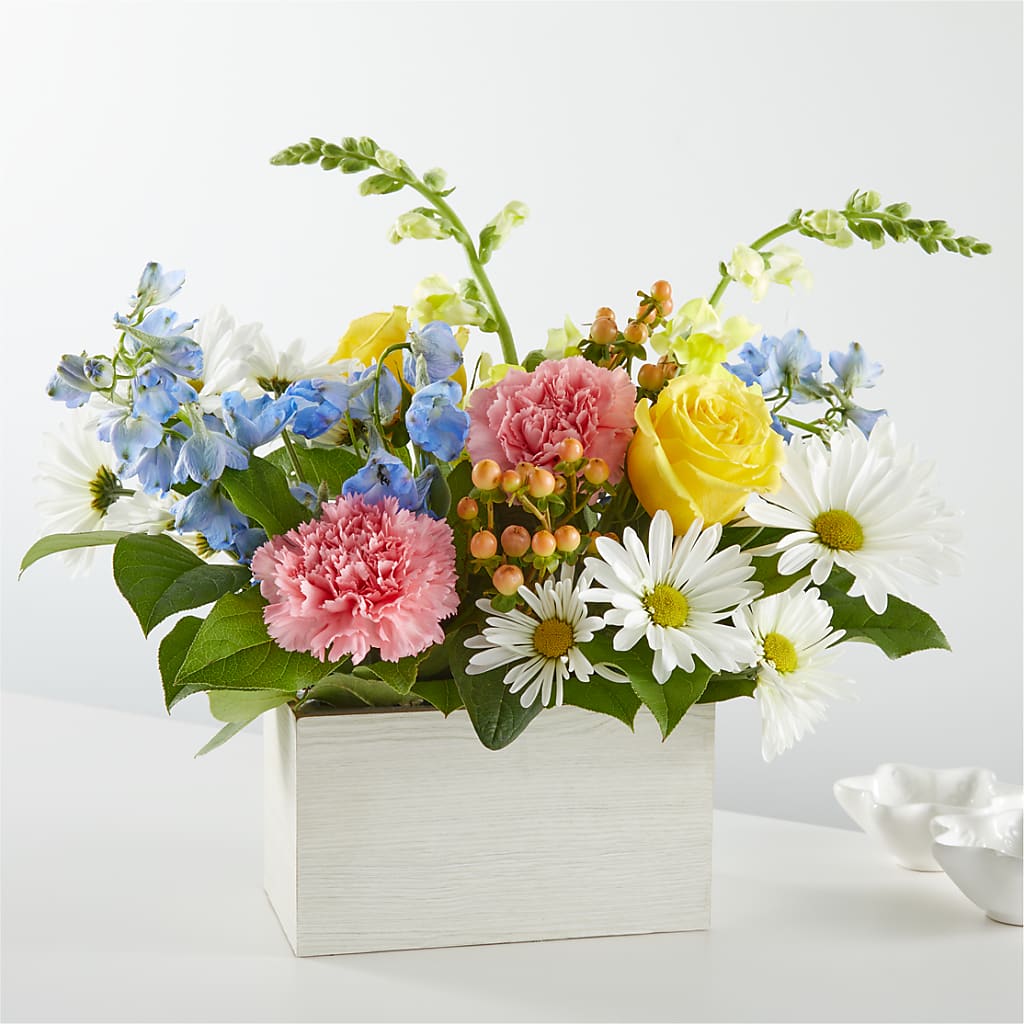Sun Salutation Box Bouquet – VERN'S SHARONVILLE FLORIST, Cincinnati OH
