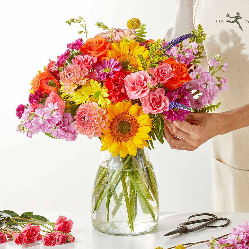 Cue the Confetti - A Florist Original – VERN'S SHARONVILLE FLORIST, Cincinnati OH