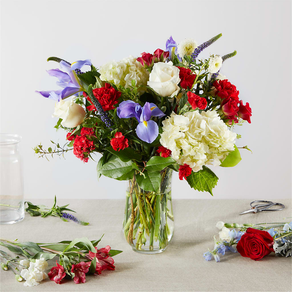 Star Spangled - A Florist Original – VERN'S SHARONVILLE FLORIST, Cincinnati OH