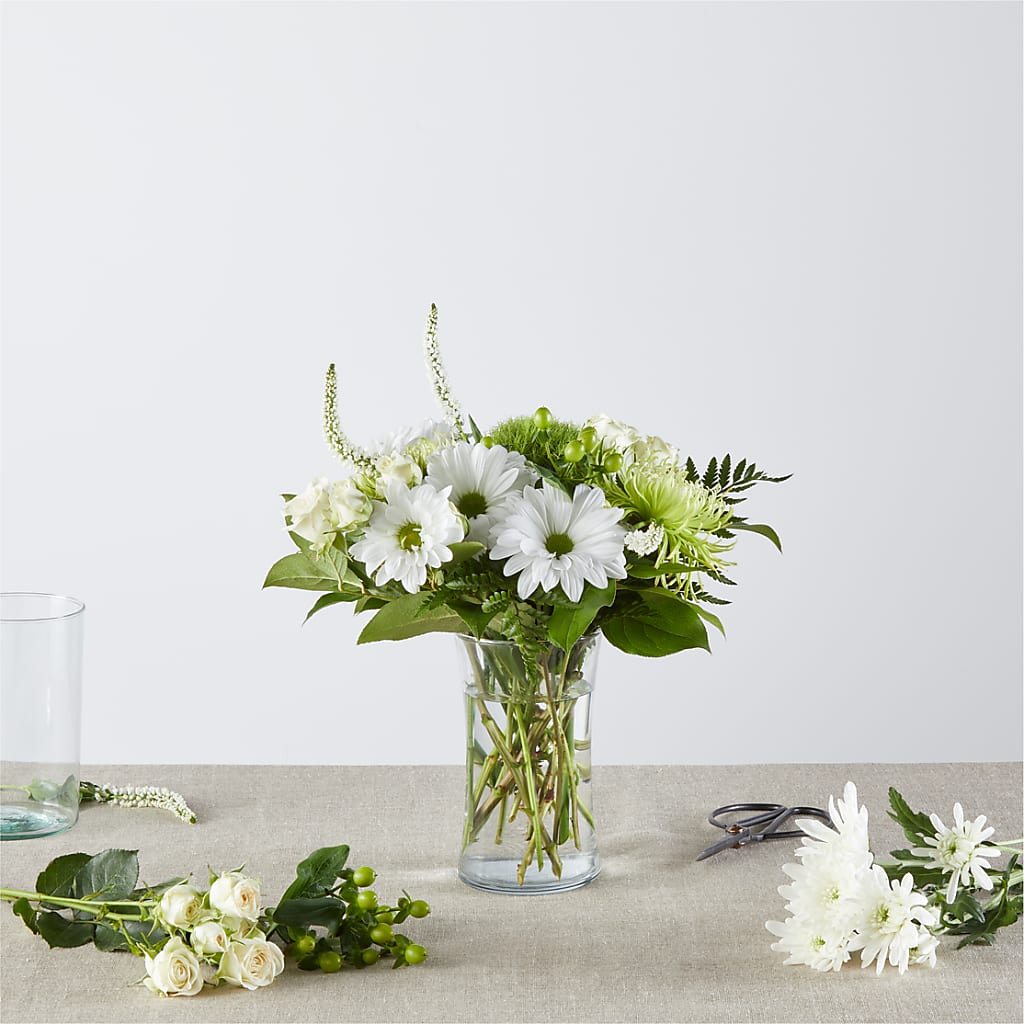 Irish Garden - A Florist Original – VERN'S SHARONVILLE FLORIST, Cincinnati OH
