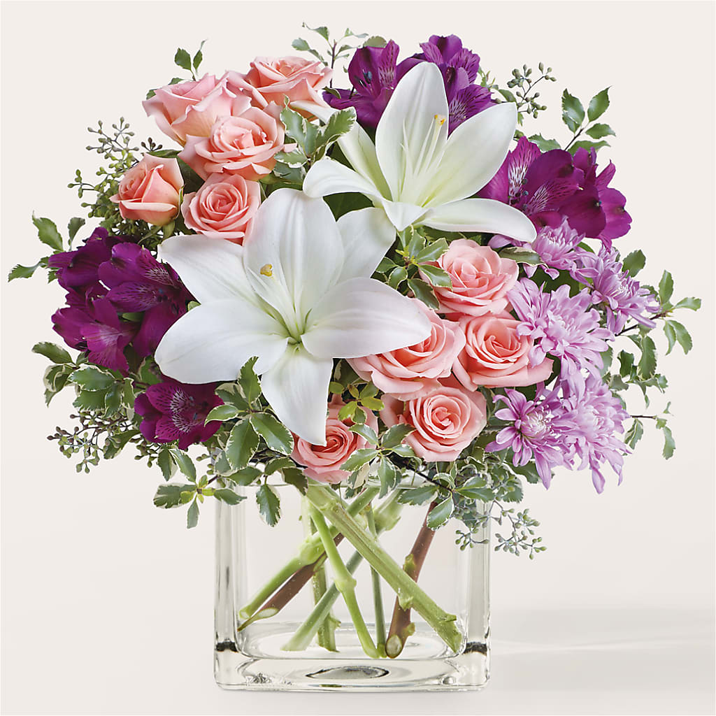 Mani Pedi Bouquet – VERN'S SHARONVILLE FLORIST, Cincinnati OH