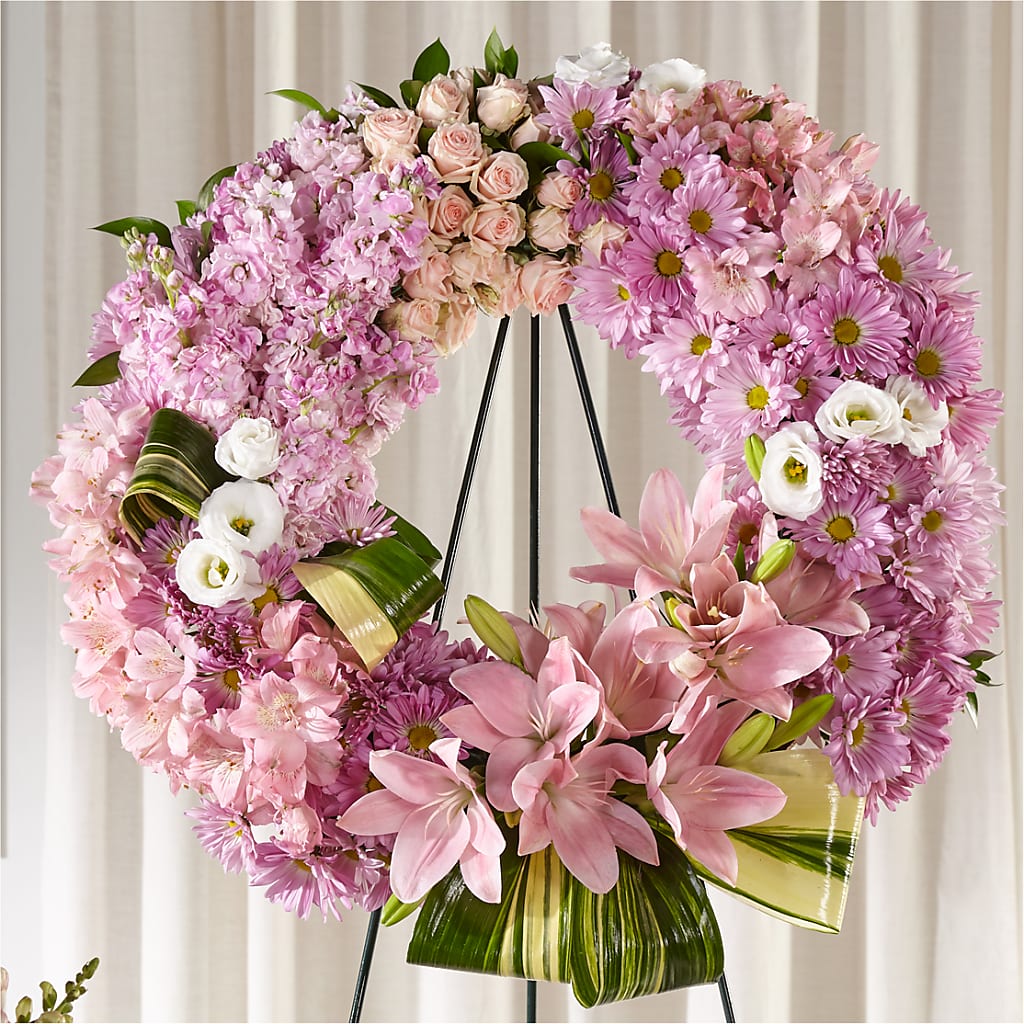Gift of Warmth Wreath – VERN'S SHARONVILLE FLORIST, Cincinnati OH