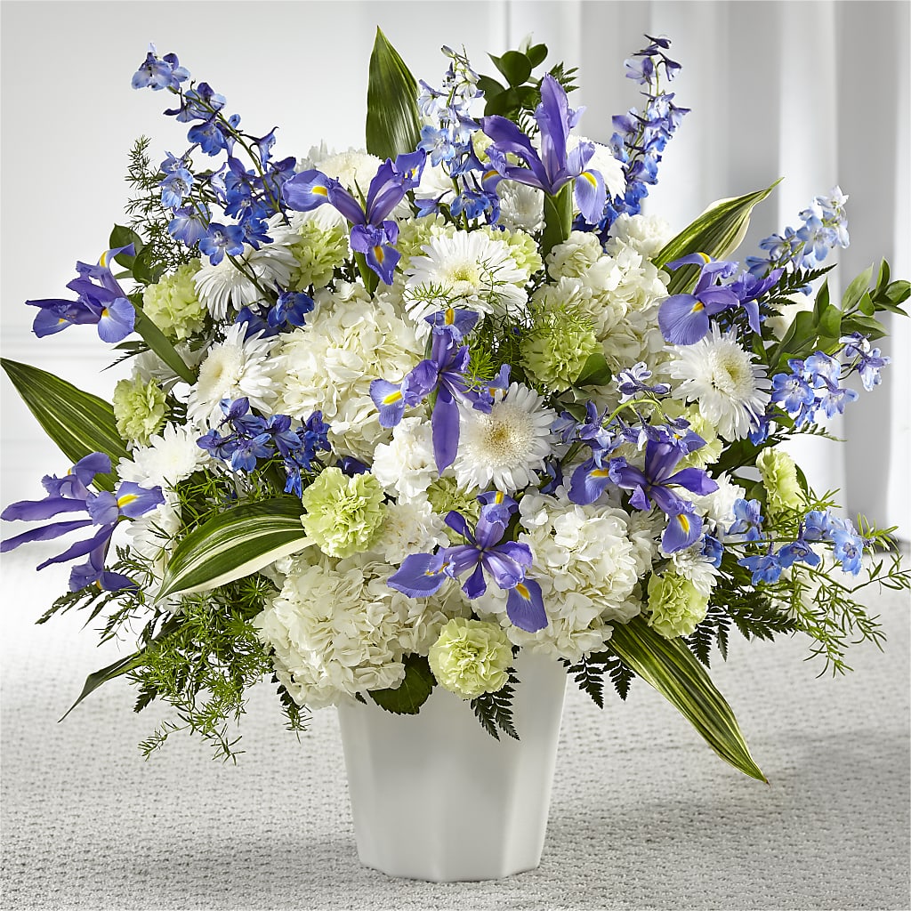 Soft Serenity Floor Basket – VERN'S SHARONVILLE FLORIST, Cincinnati OH