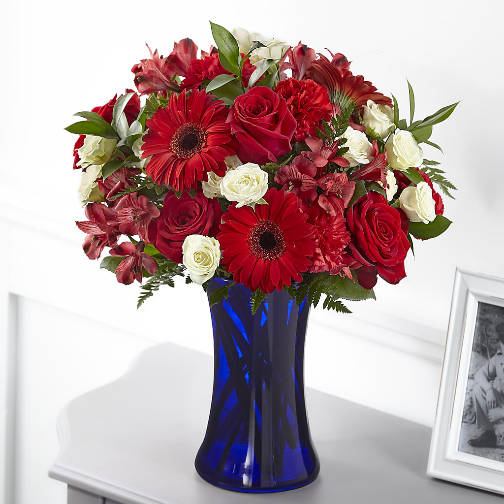 Hearts Embrace Bouquet – VERN'S SHARONVILLE FLORIST, Cincinnati OH