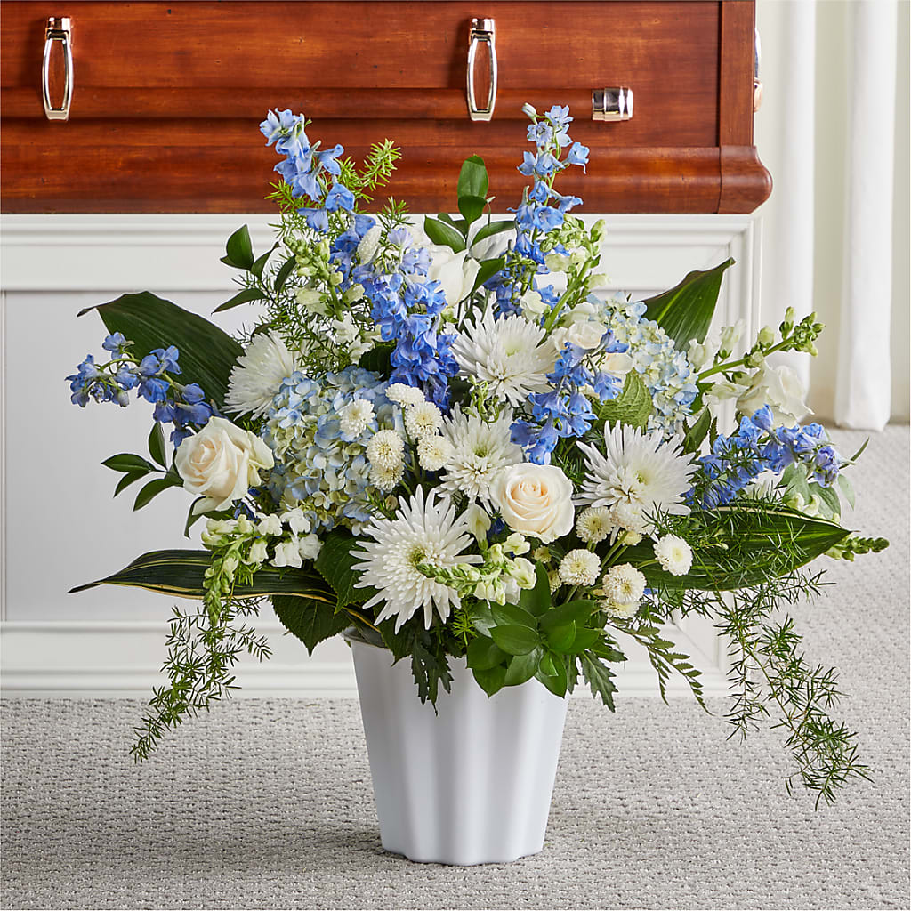 Everlasting Memories Floor Basket – VERN'S SHARONVILLE FLORIST, Cincinnati OH