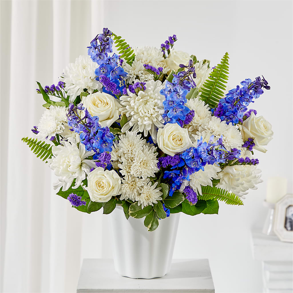 Hold Dear Tabletop Basket – VERN'S SHARONVILLE FLORIST, Cincinnati OH