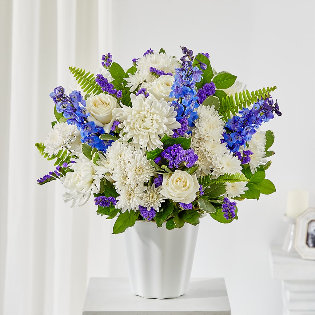 Hold Dear Tabletop Basket – VERN'S SHARONVILLE FLORIST, Cincinnati OH