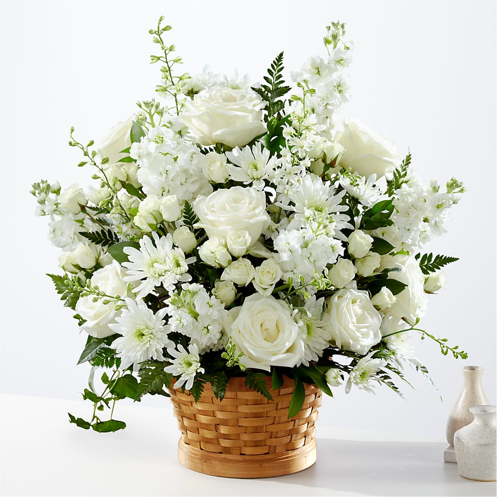 Heartfelt Condolences Arrangement – VERN'S SHARONVILLE FLORIST, Cincinnati OH