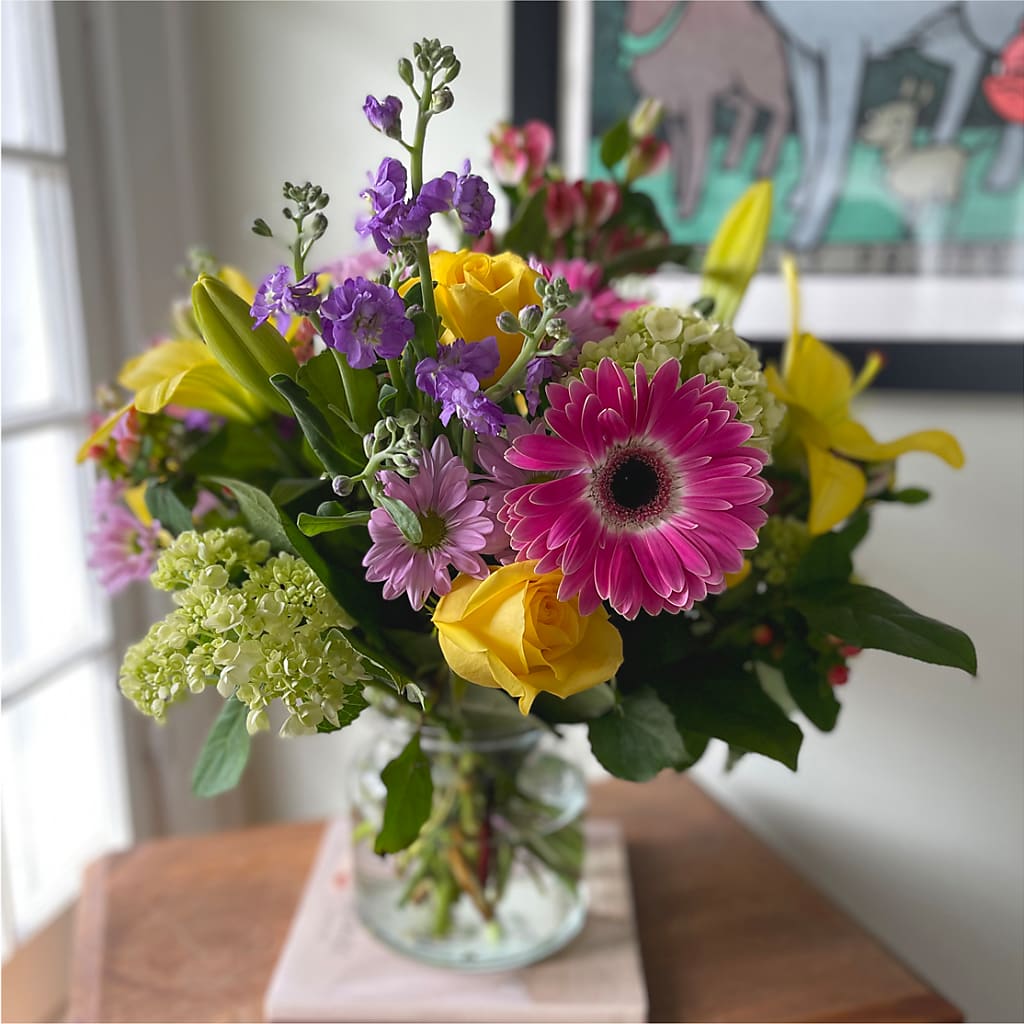 Pastel Tradition - A Florist Original – VERN'S SHARONVILLE FLORIST, Cincinnati OH