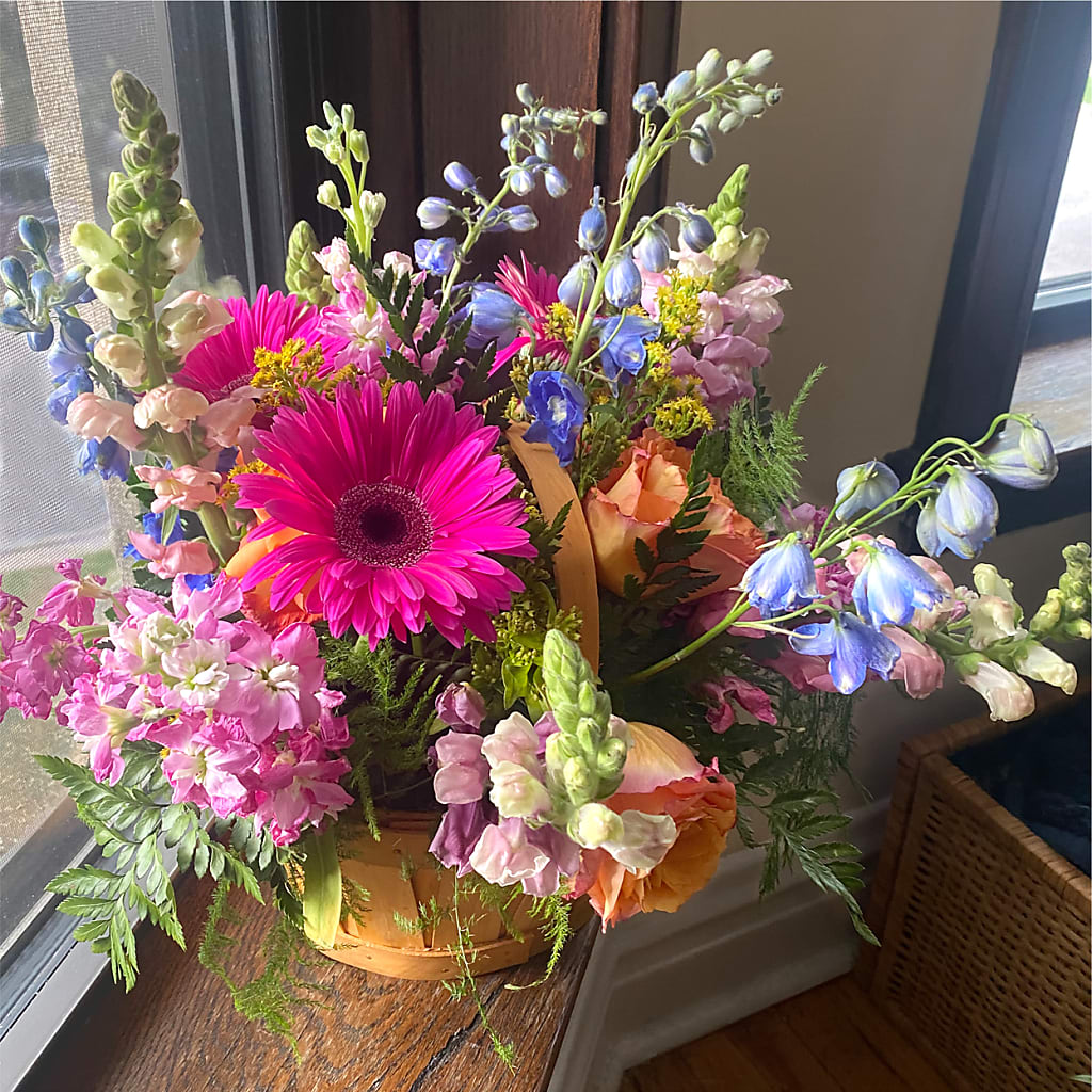 Garden of Life Basket – VERN'S SHARONVILLE FLORIST, Cincinnati OH
