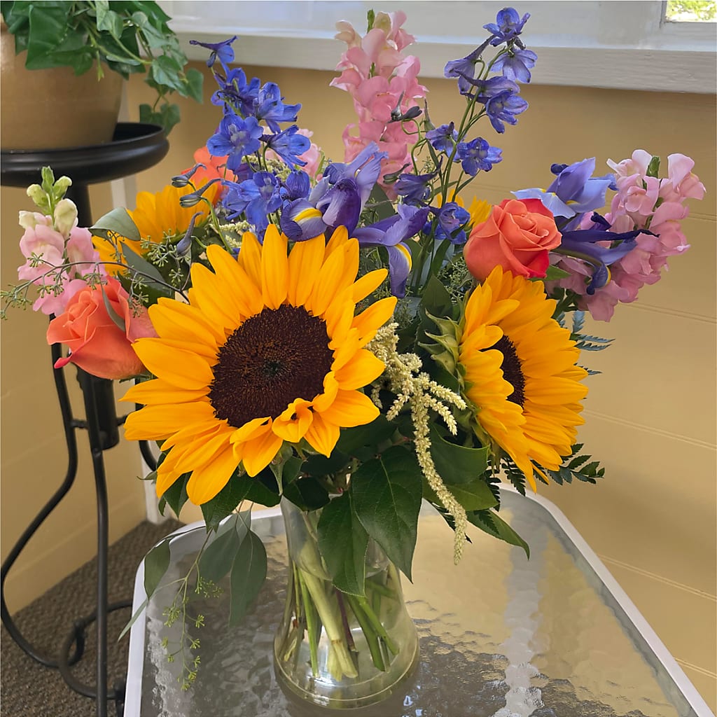 Rays of Life Bouquet – VERN'S SHARONVILLE FLORIST, Cincinnati OH