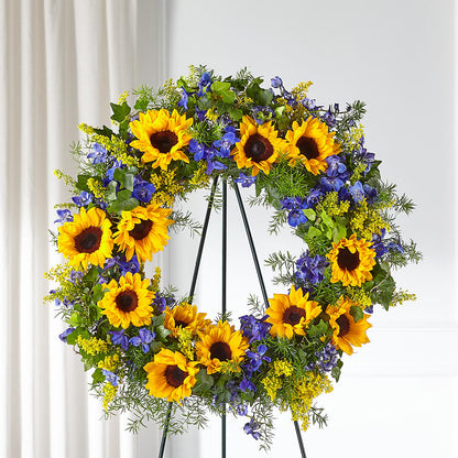 Bright Rays Wreath – VERN'S SHARONVILLE FLORIST, Cincinnati OH