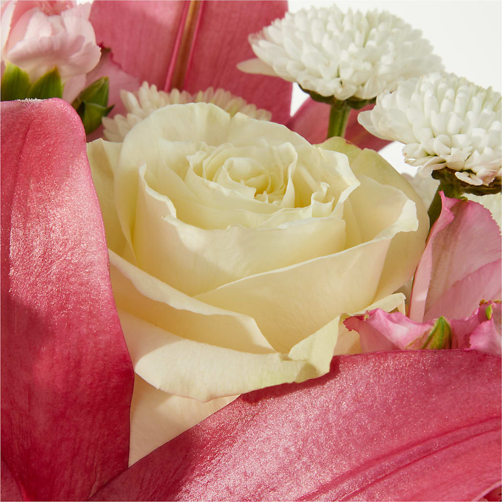 Piece of Cake Bouquet – VERN'S SHARONVILLE FLORIST, Cincinnati OH
