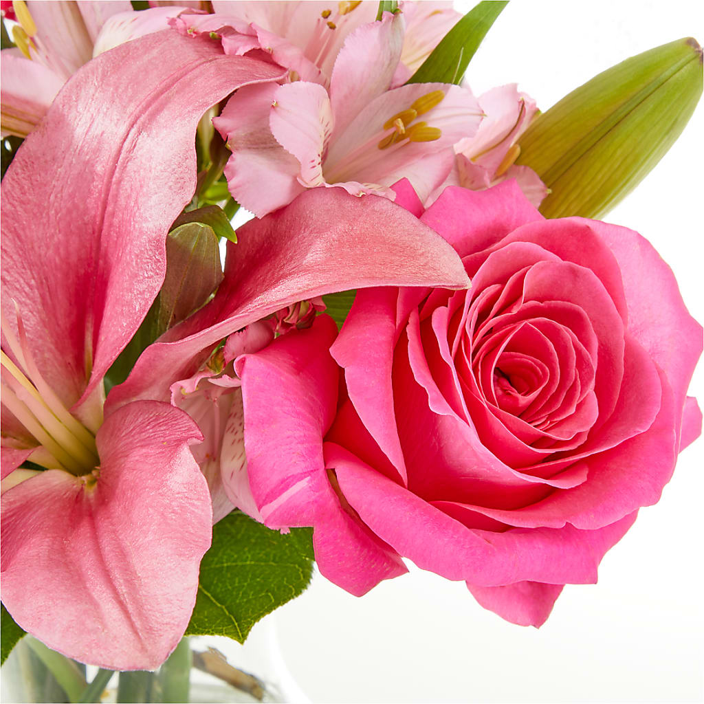 Lots of Love Bouquet – VERN'S SHARONVILLE FLORIST, Cincinnati OH