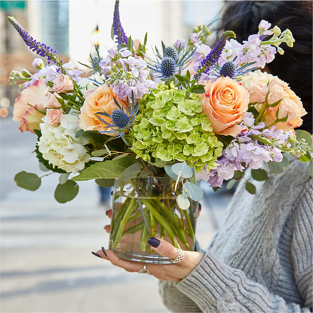 Porch Swing Bouquet – VERN'S SHARONVILLE FLORIST, Cincinnati OH