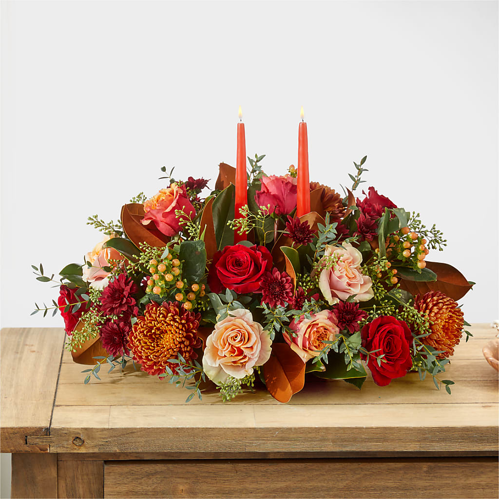Gather Near Centerpiece – VERN'S SHARONVILLE FLORIST, Cincinnati OH